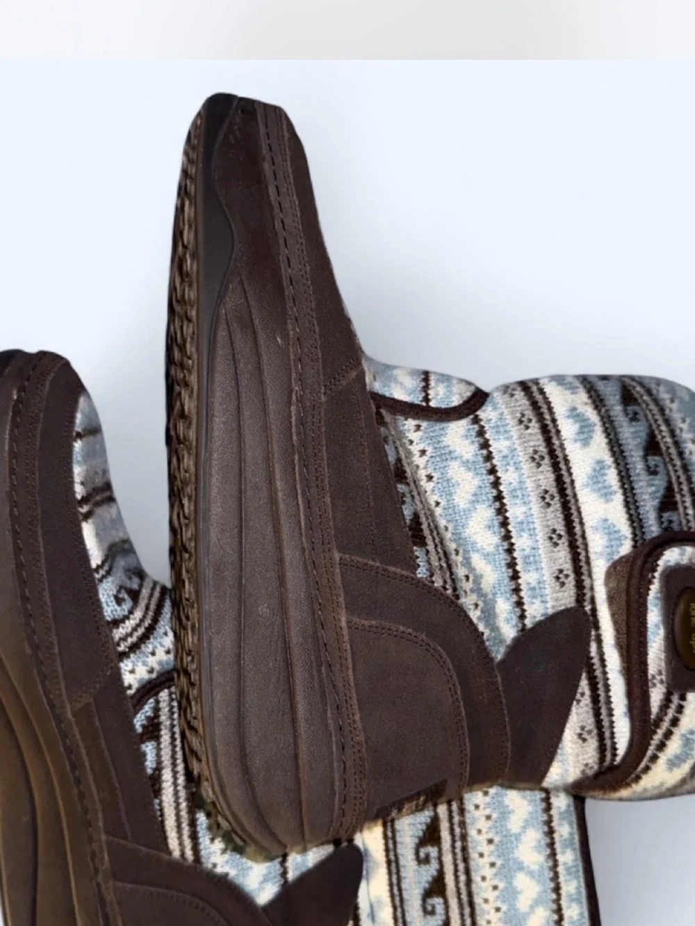 Vintage Skechers Women's Brown and Light Blue Patterned Winter Boots
